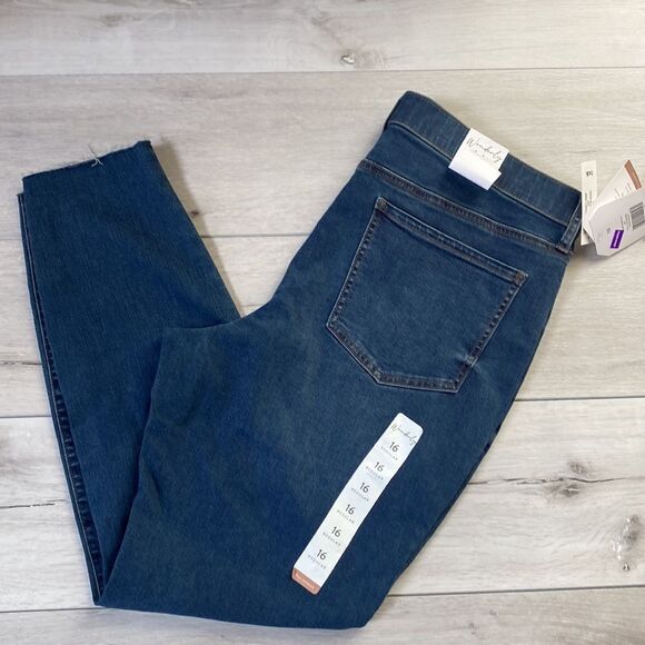 Wonderly Plus High Waist Pull On Skinny Jeggings 16 Regular NWT - Picture 4 of 8